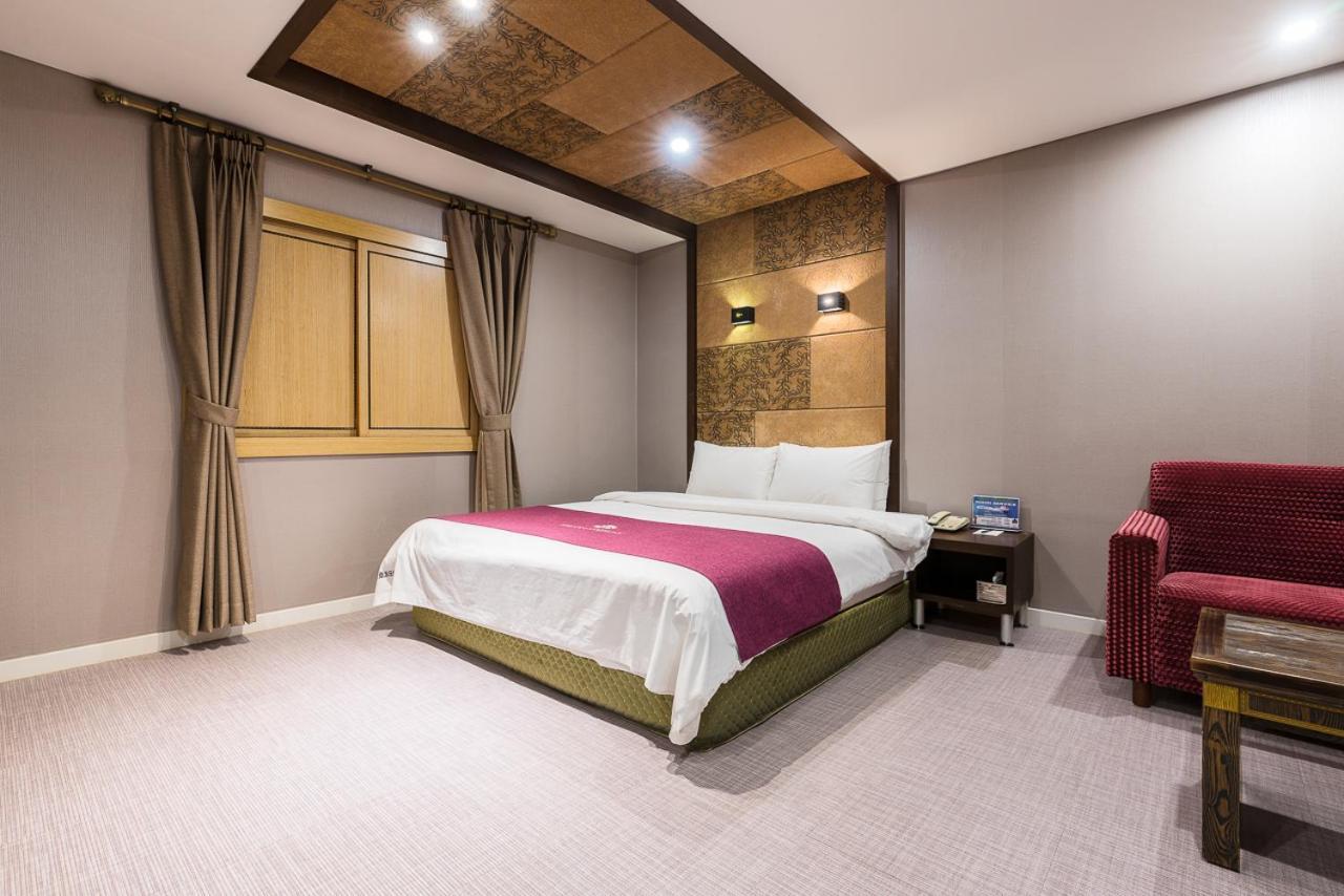 Symphony Hotel Suwon Exteriér fotografie
