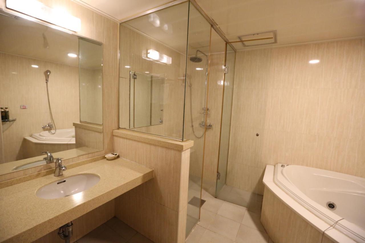 Symphony Hotel Suwon Exteriér fotografie