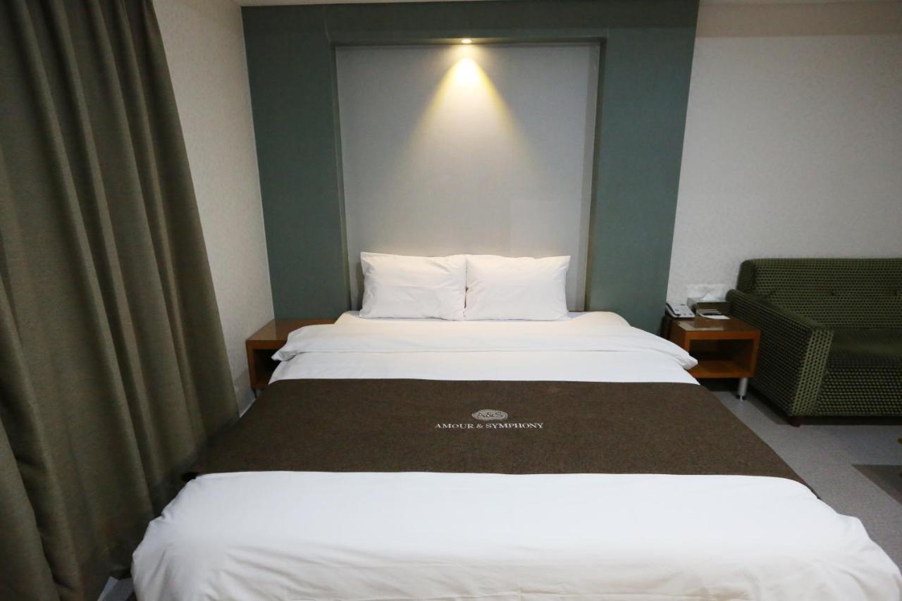 Symphony Hotel Suwon Exteriér fotografie