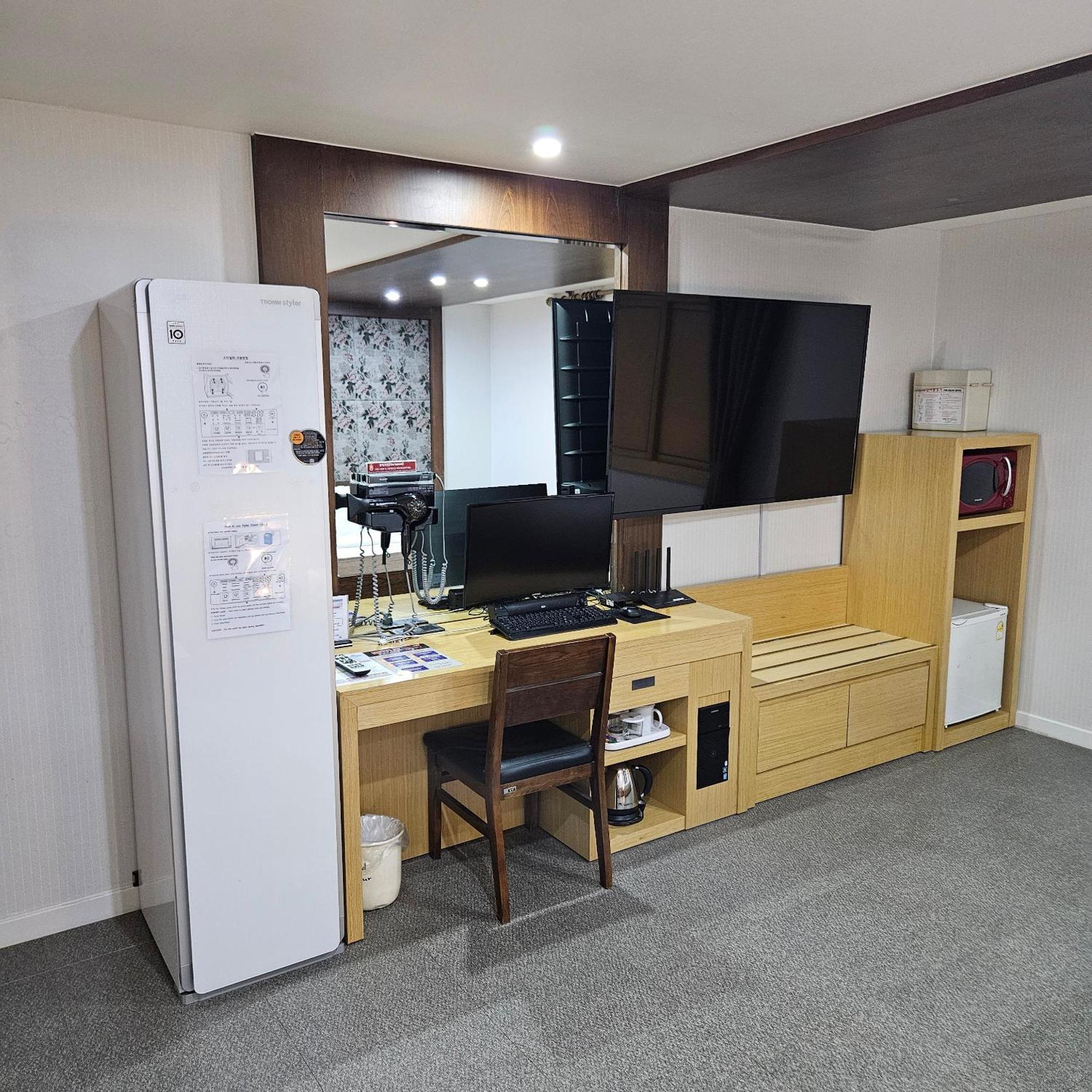 Symphony Hotel Suwon Exteriér fotografie