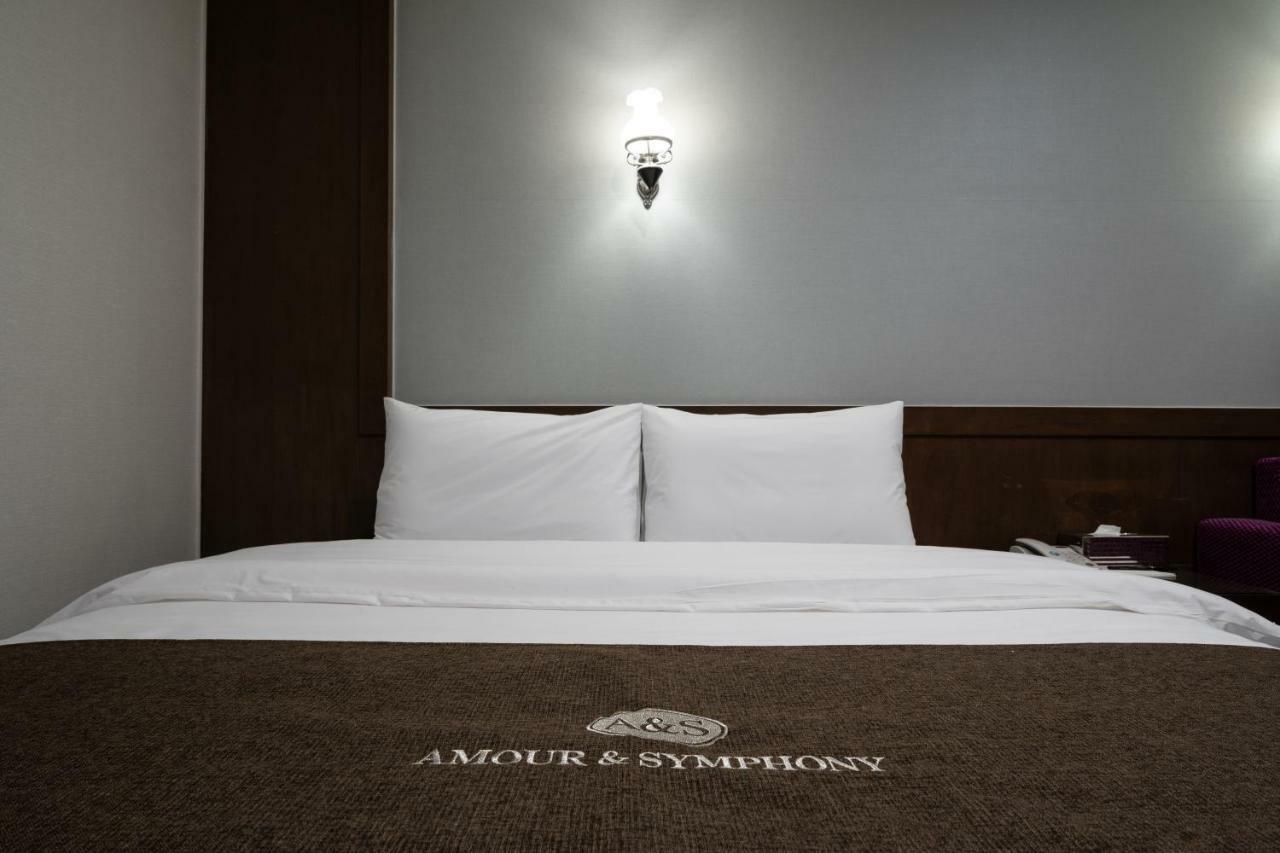 Symphony Hotel Suwon Exteriér fotografie
